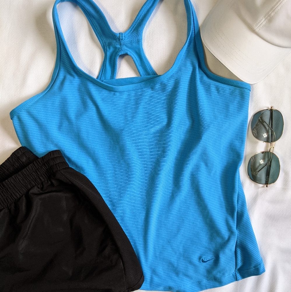 ❌SOLD❌ Women's Nike Fit Dry Workout Top